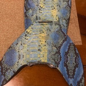 Shimmertails mermaid tail, pretty